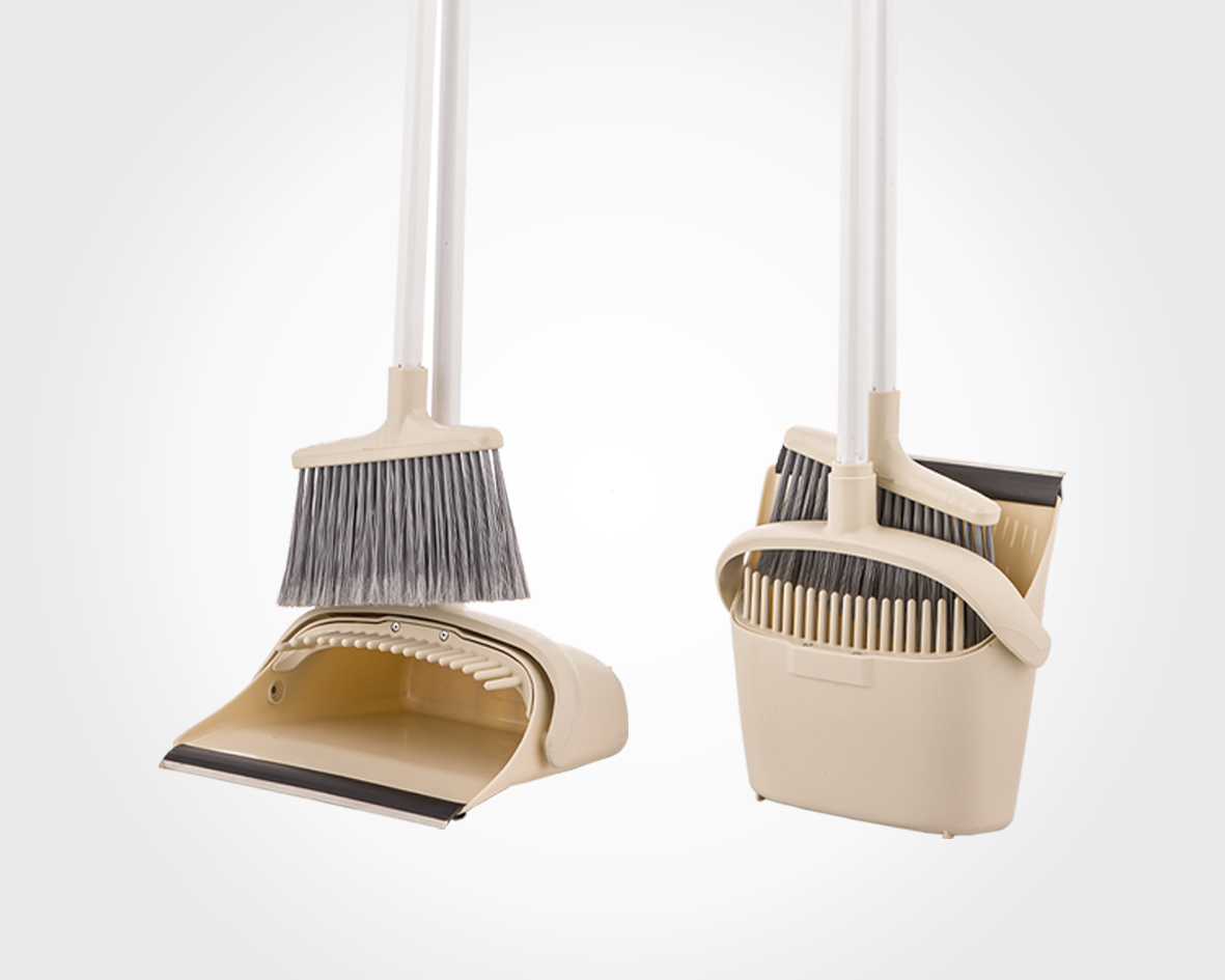 BROOM & DUSTPAN COMBO SET